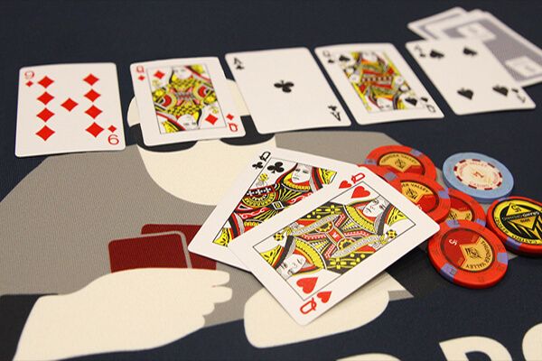 tổng quan về cách chơi poker